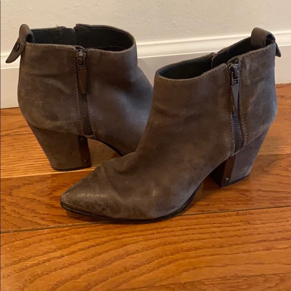 Grey ankle bootie